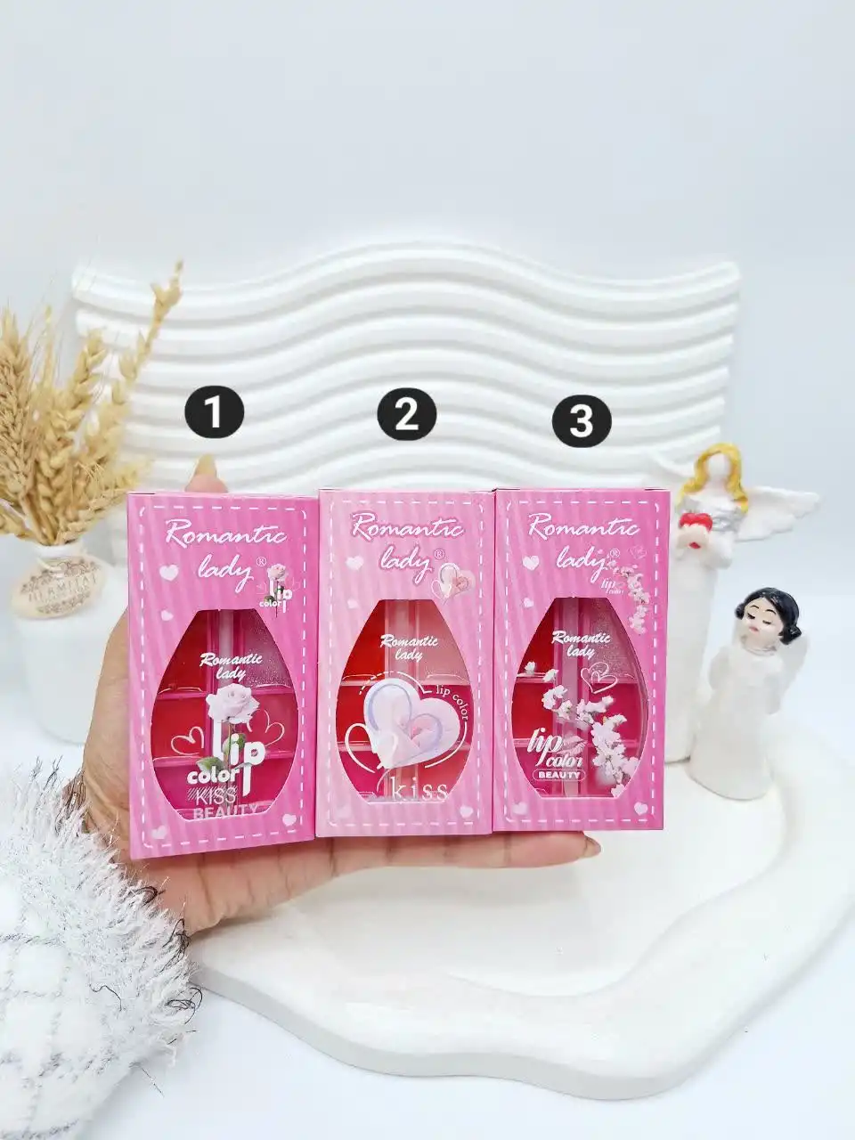 پالت 6 تایی رژ و لیپ گلاس ادکلنی همراه با اپلیکاتور برند رمانتیک لیدی کد 625